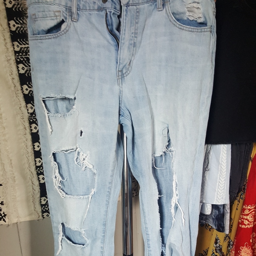 Distressed Boyfriend Jeans